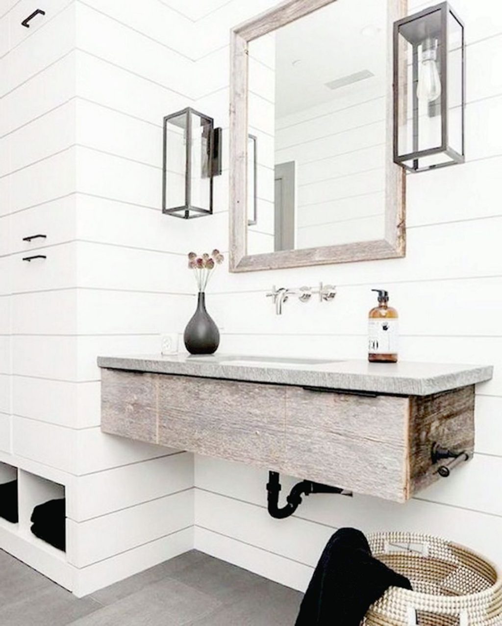 Farmhouse Master Bathroom With Small Sink Design Ideas With Unique Design Style