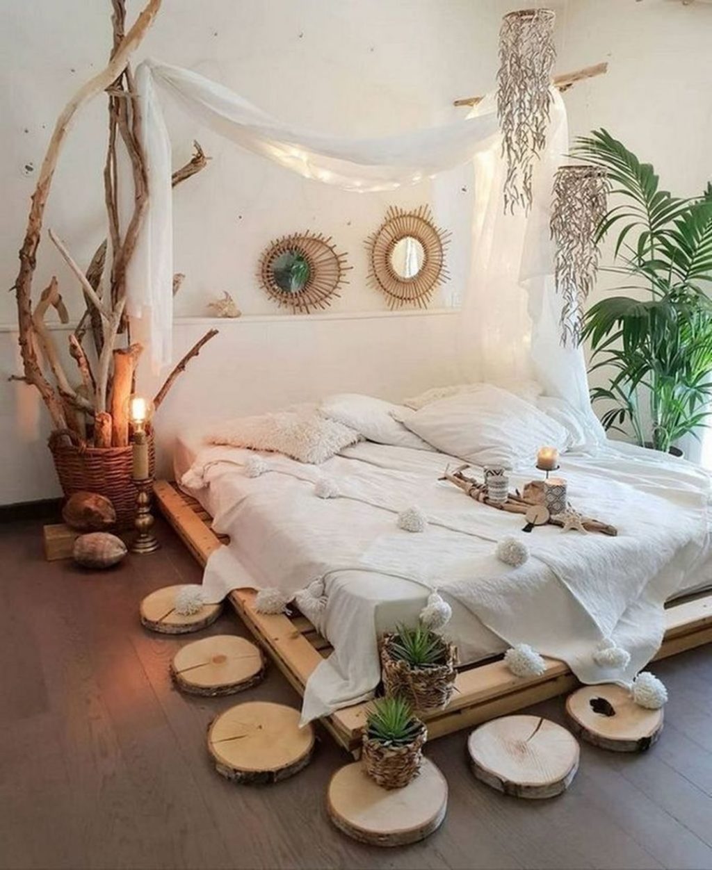 Lovely Bohemian Bedroom Decor