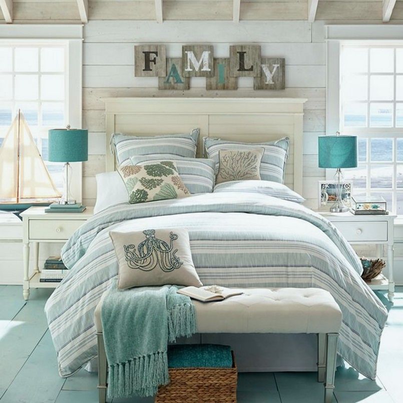 Bedroom Cottage with layered look