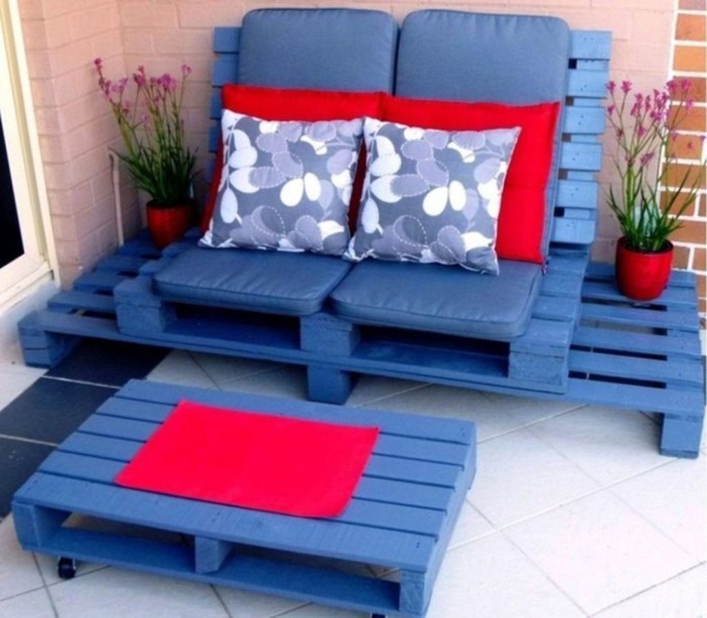 DIY Outdoor Pallet Furniture