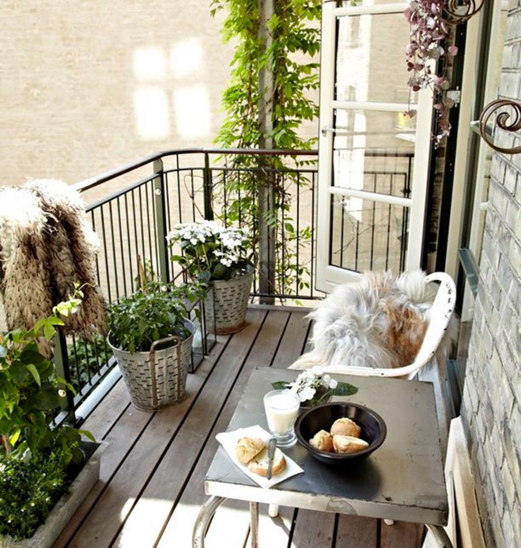 Comfortable Balcony Garden Ideas