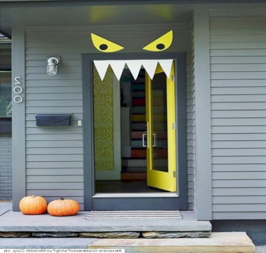 Cool Door Decoration Ideas For Halloween Party on farmhouz com