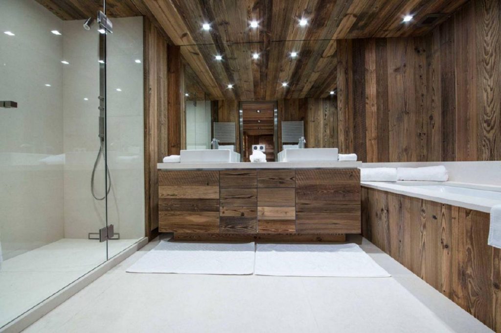 Cozy Rustic Bathroom Design