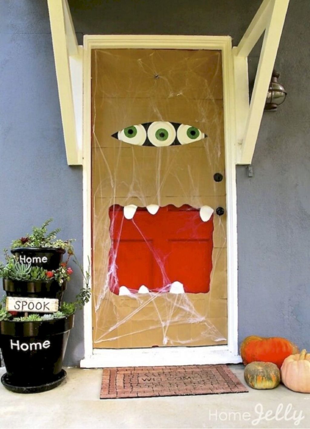 DIY Decor Front Door For Halloween via deavita com