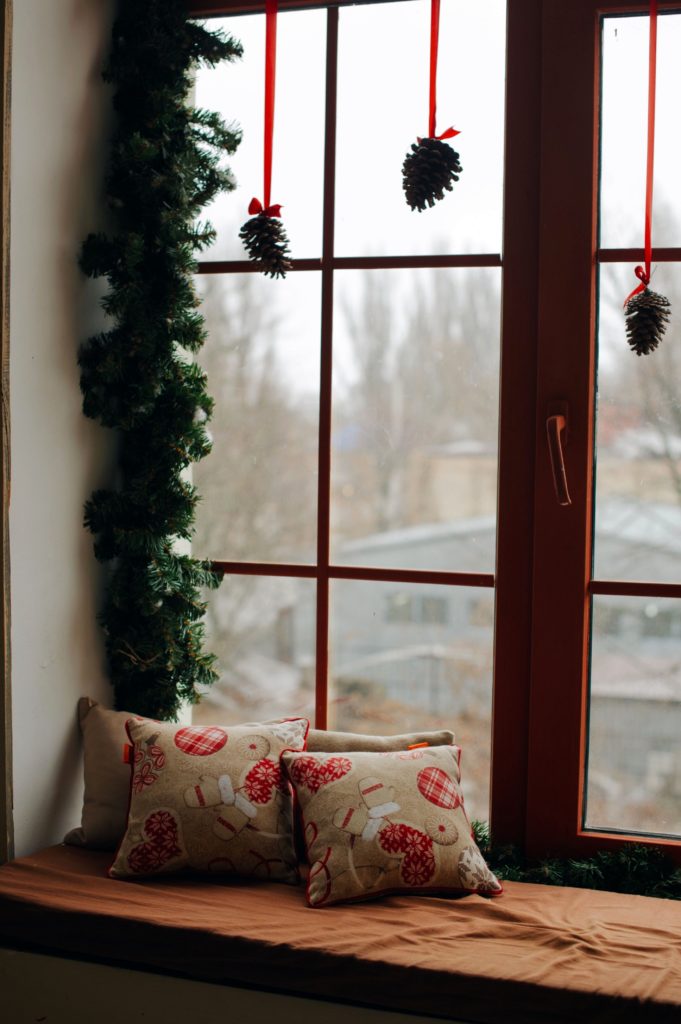 DIY Holidays Window Decorating Ideas source Woman's Day