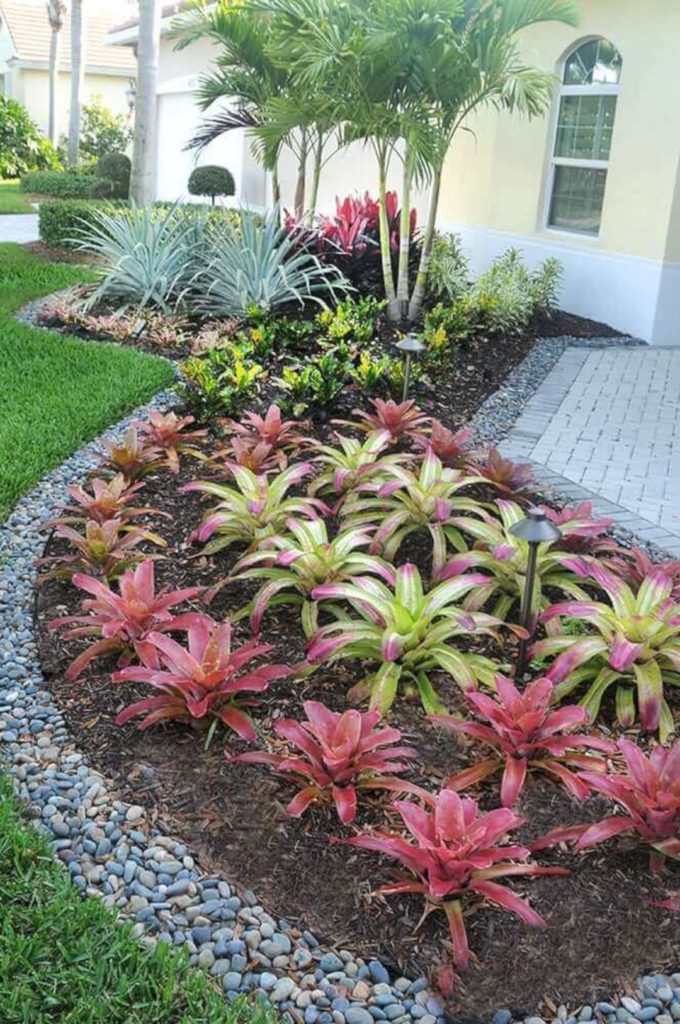 Refreshing Tropical Landscaping Ideas