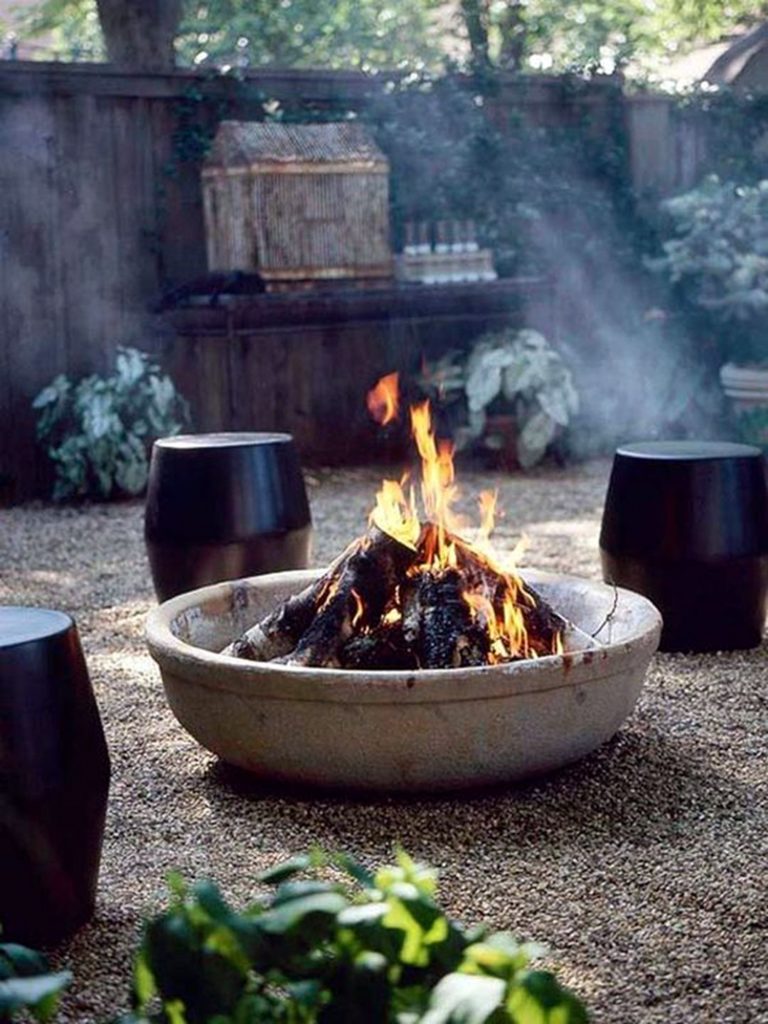 Stunning Outdoor Fire Pits For Cozy Backyard source HomeMydesign