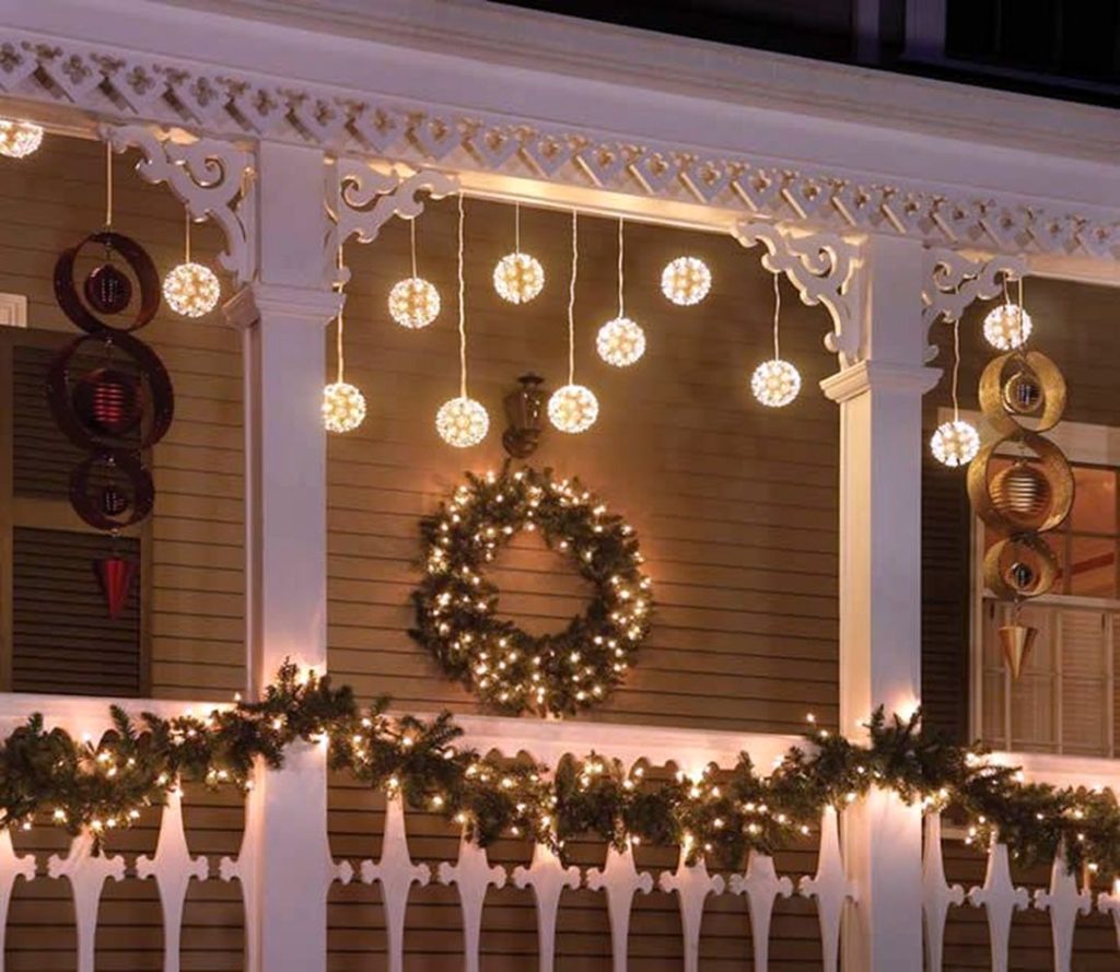 Super Cool Outdoor Décor Ideas With Christmas Lights DigsDigss Blogspot