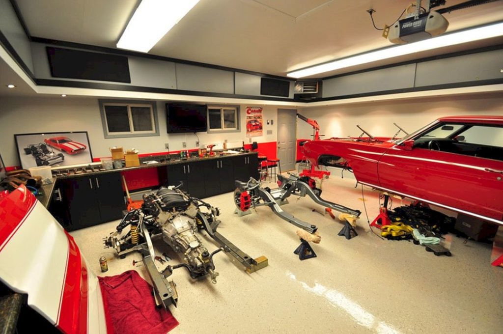Top Decorating Ideas For The Garage Auto Enthusiast