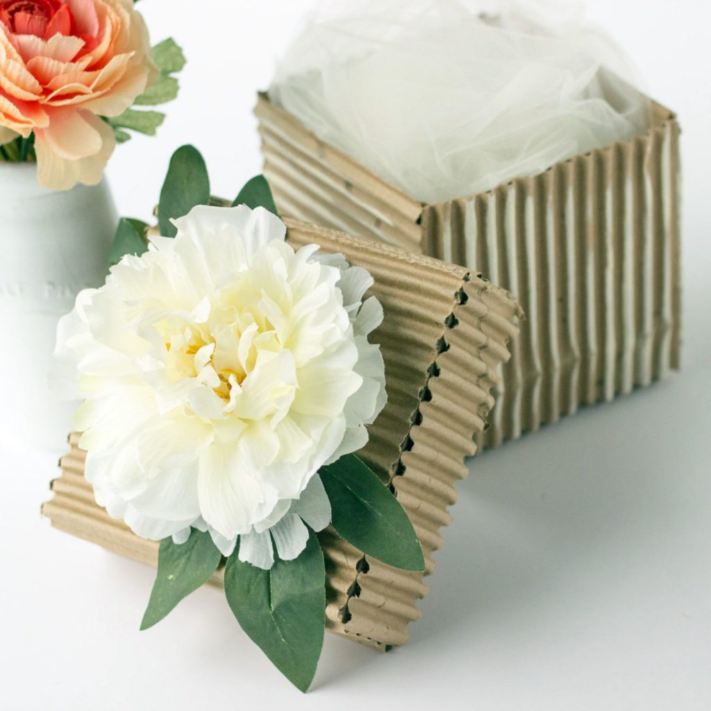 DIY Corrugated Cardboard Gift Box 
