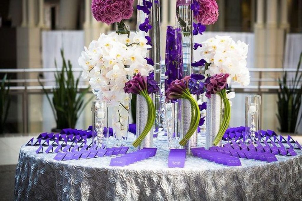 Trendy Purple Wedding Table Decorations 