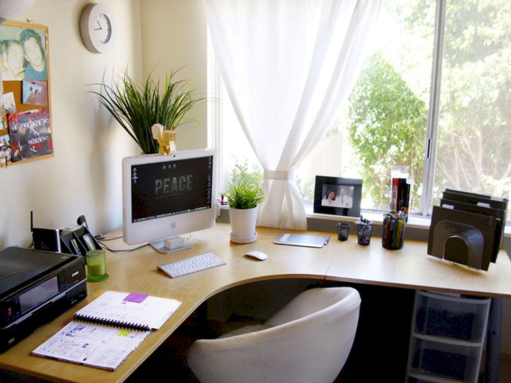 Work Desk Decor from Startup Guys