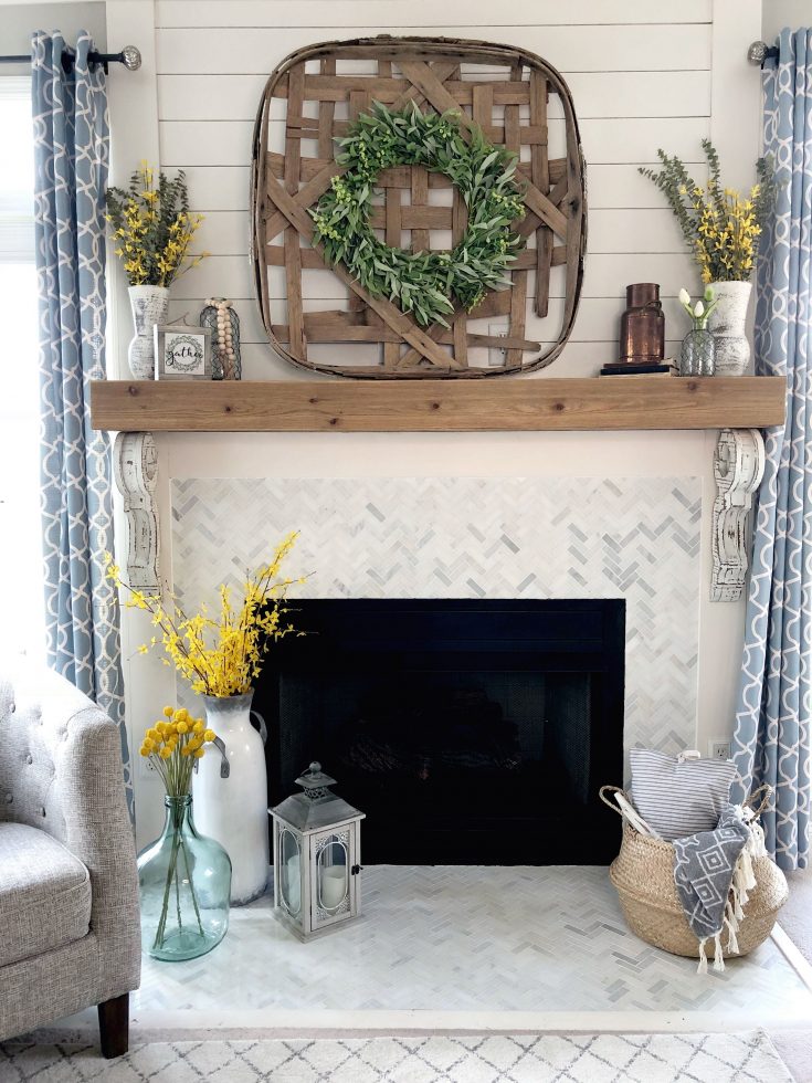 Farmhouse Manter Decorating For Fireplace