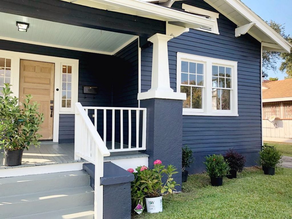 Benjamin Moore Hale House With Navy Blue Paint Color Exterior