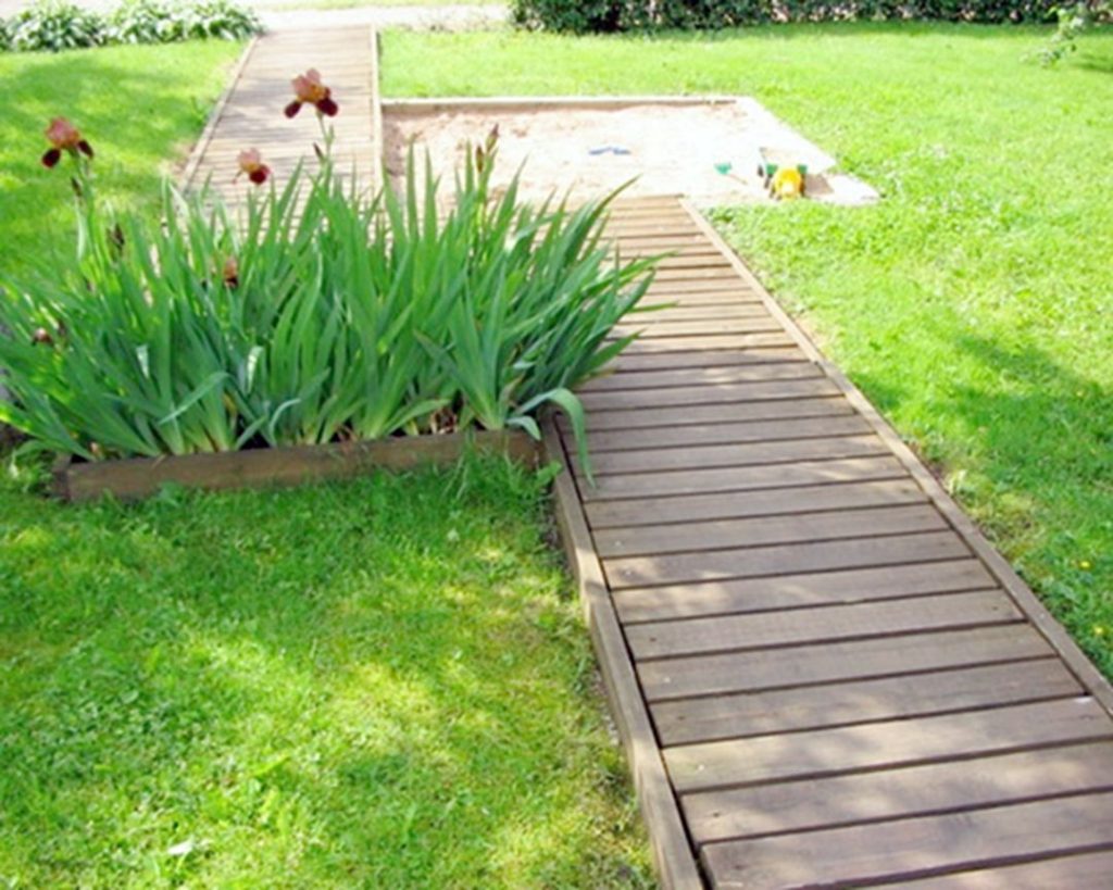 Simple Wood way in Garden