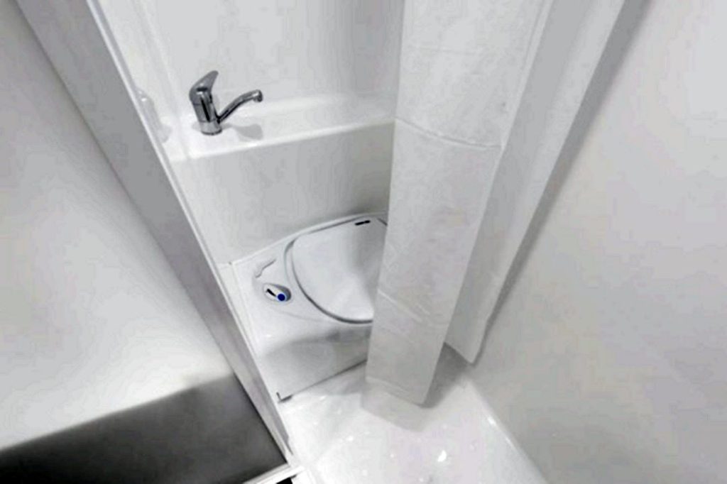 Small Combo Shower Toilett For Camper