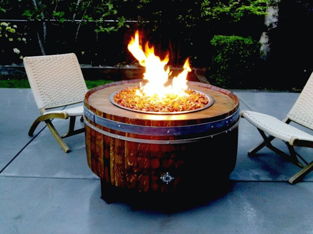 Stylish DIY Gas Fire Pit Ideas On The Table