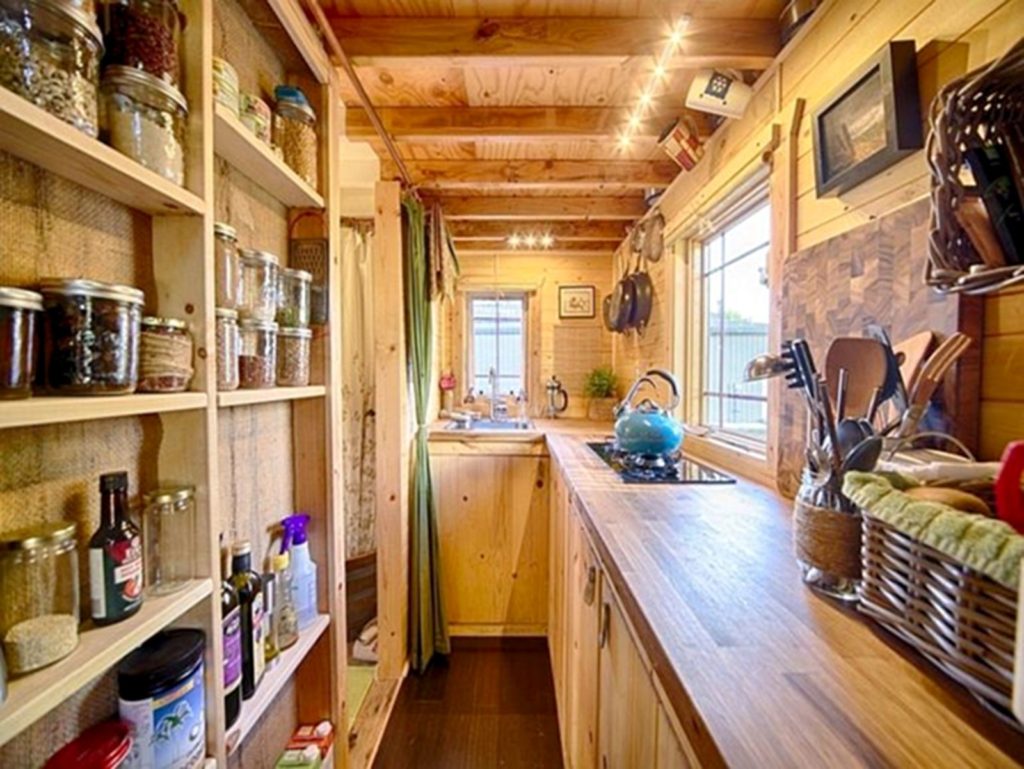 Awesome Rustic tiny home kitchen layout