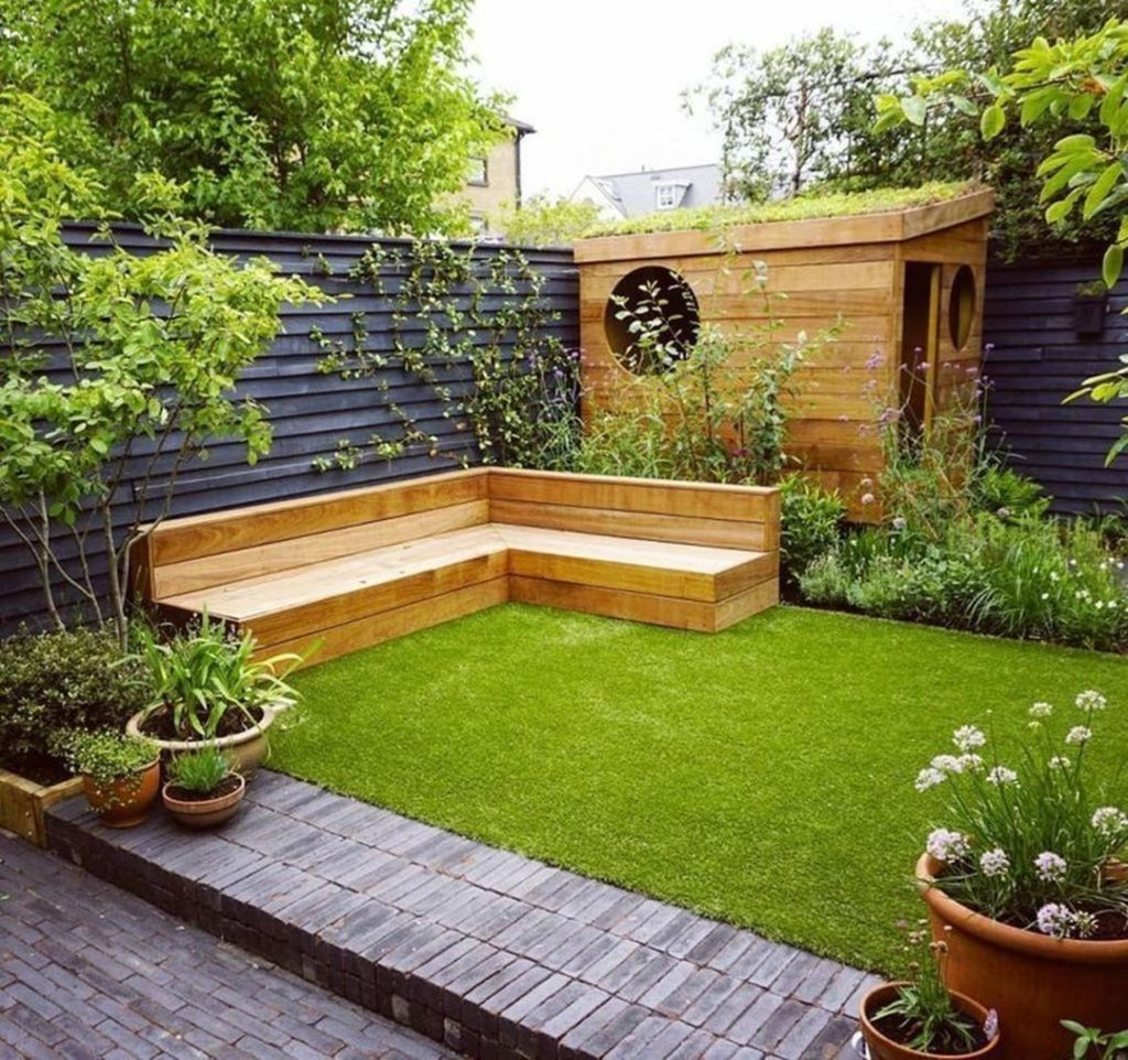 Cozy Minimalist Garden Design