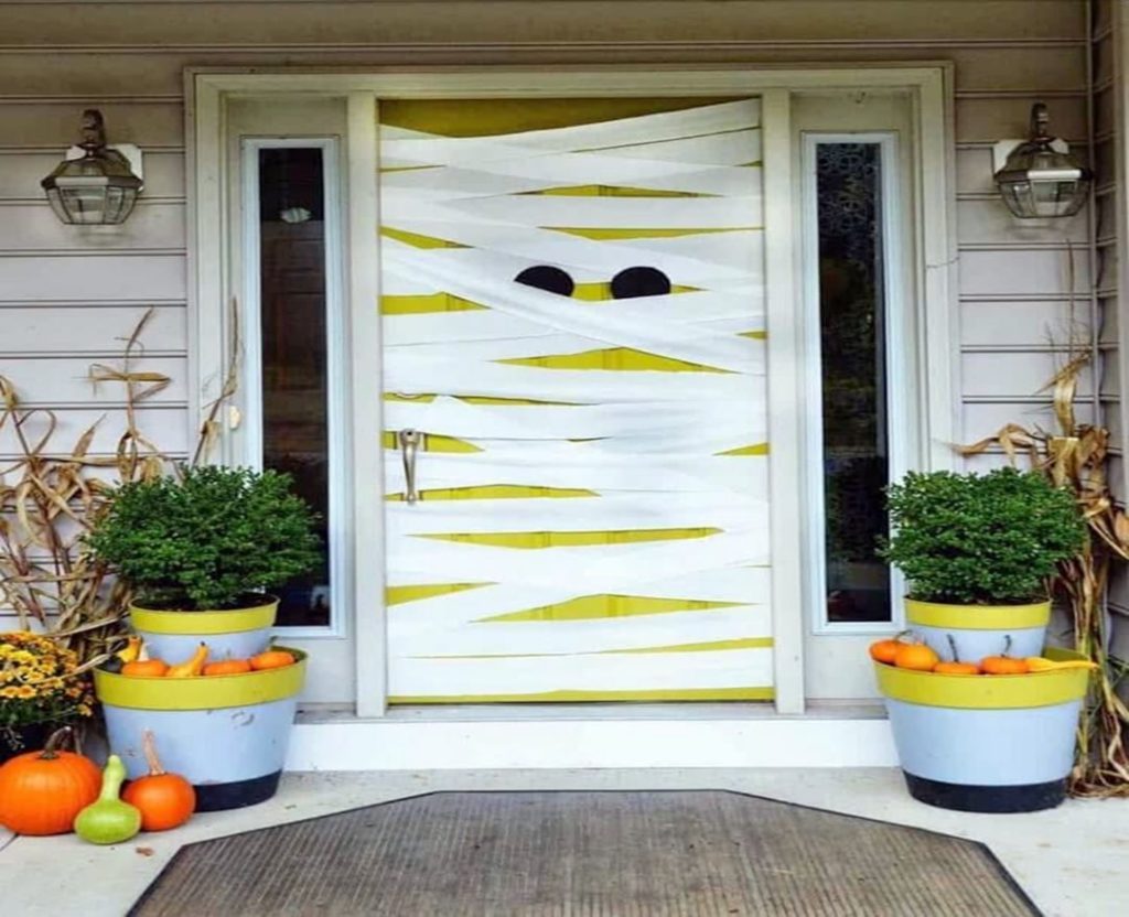 Halloween Front Door decoration on vi decor-modern com