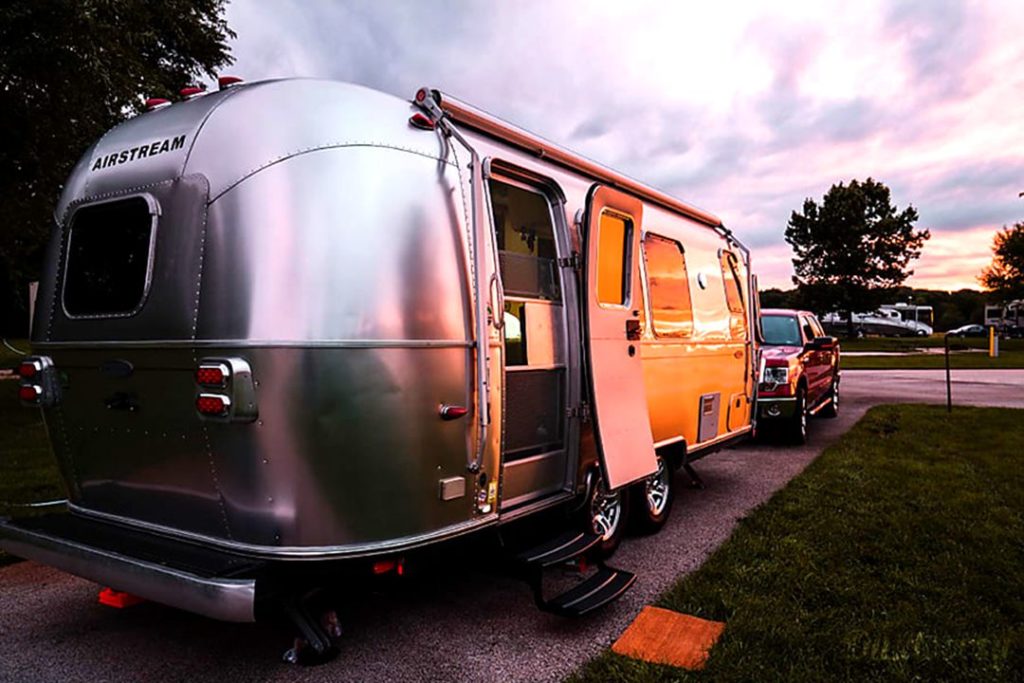 Airstream Hippie Airstream Flying cloud source torinaimage.pw