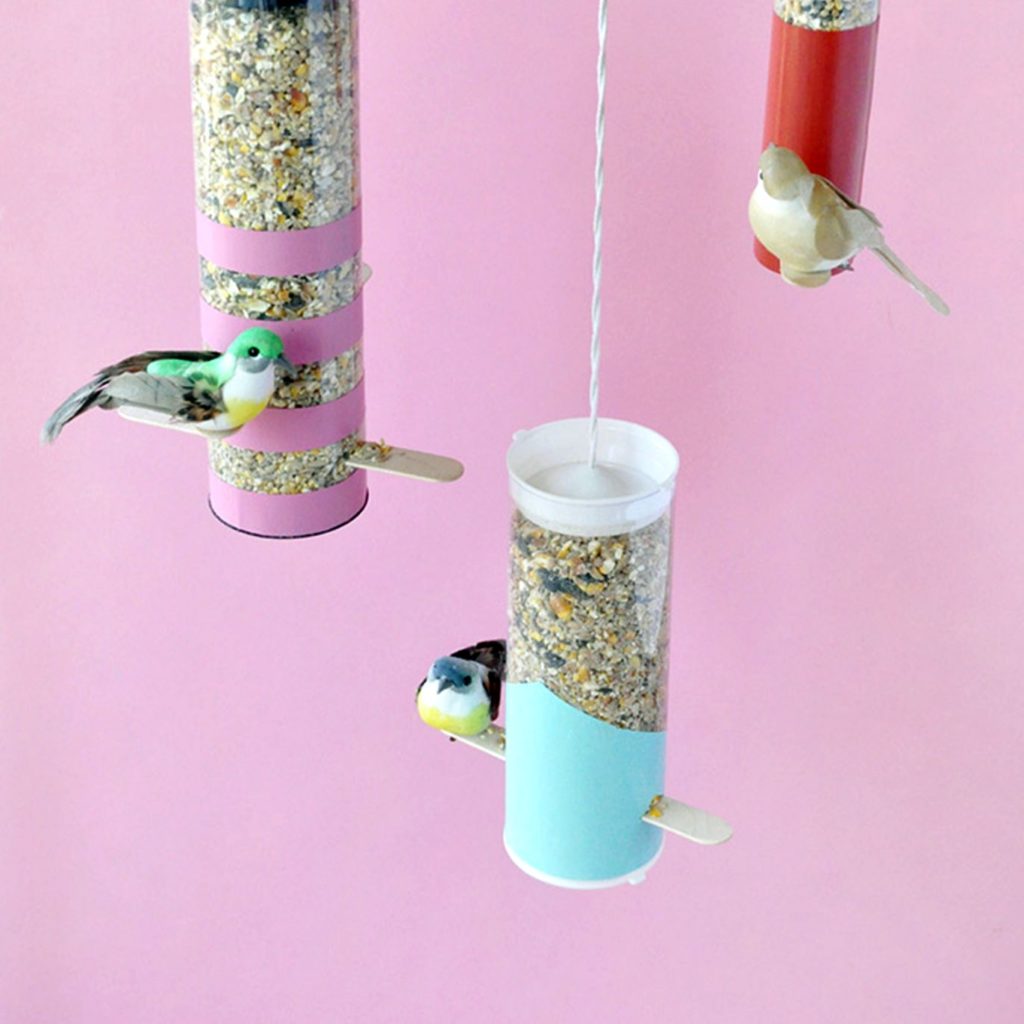 Creative DIY Bird Feeders source blog.demetres.com