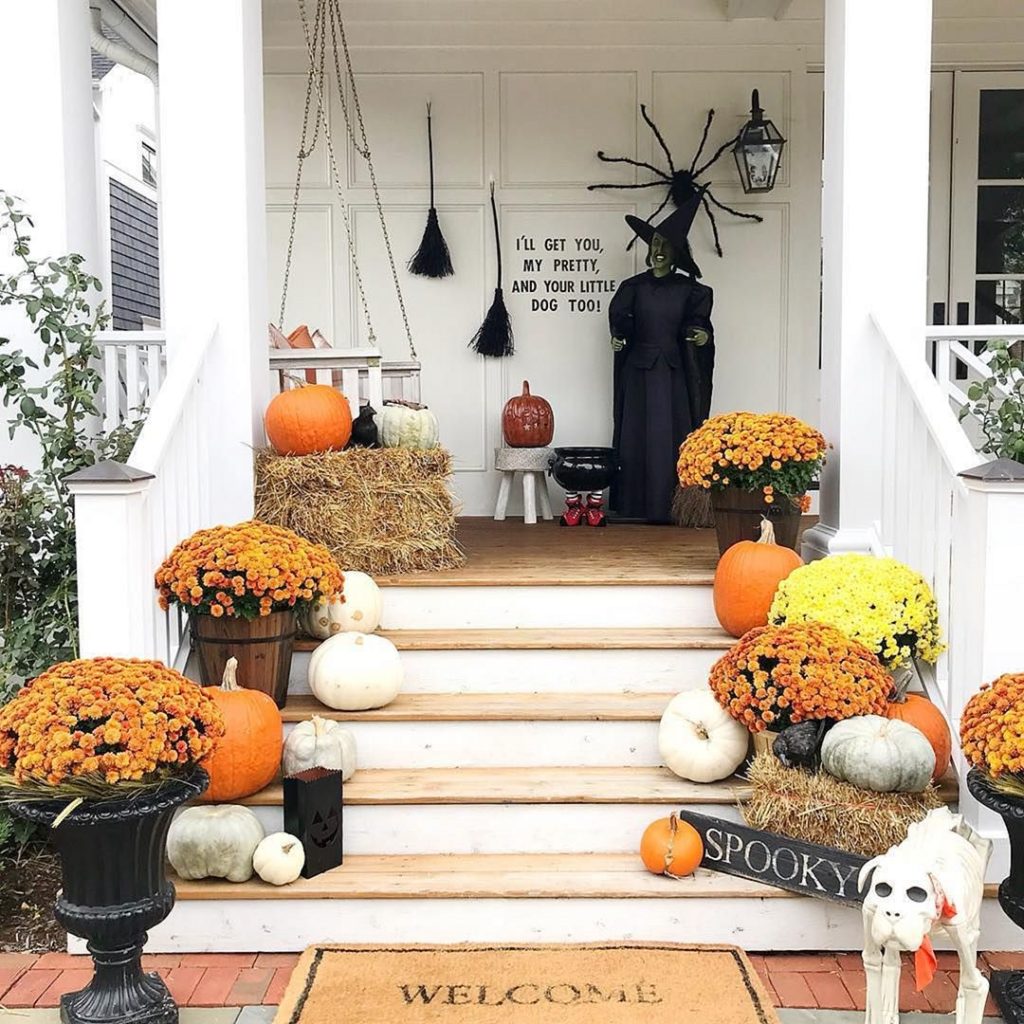 Front Porch Decor Ideas To Welcome Fall