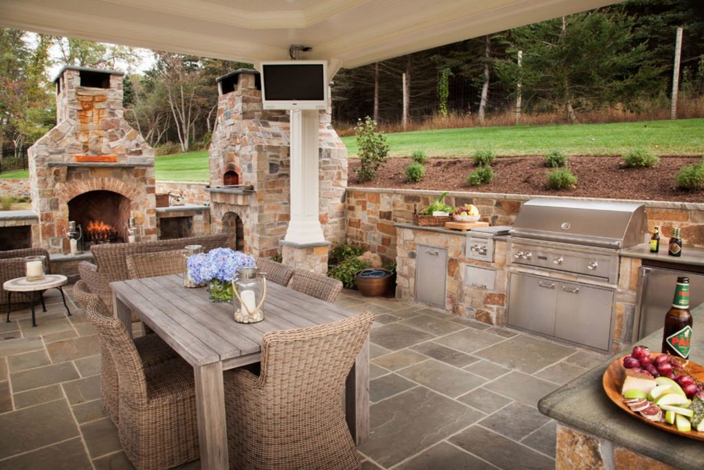 Five Popular Design Features for Outdoor Entertaining