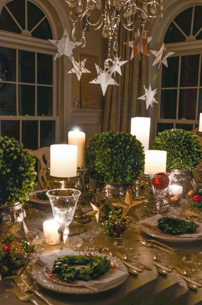 Gorgeous Christmas Table Decoration Idea