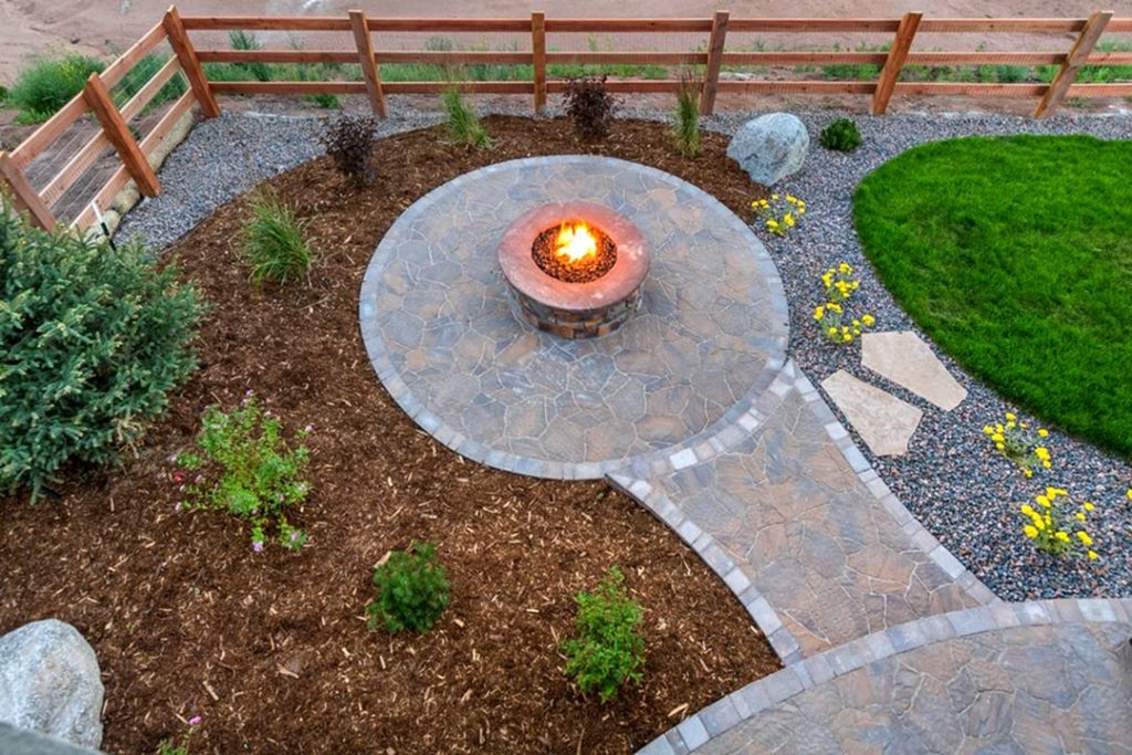 Modern Fire Pit Designs For Your Back Yard source Homescopes