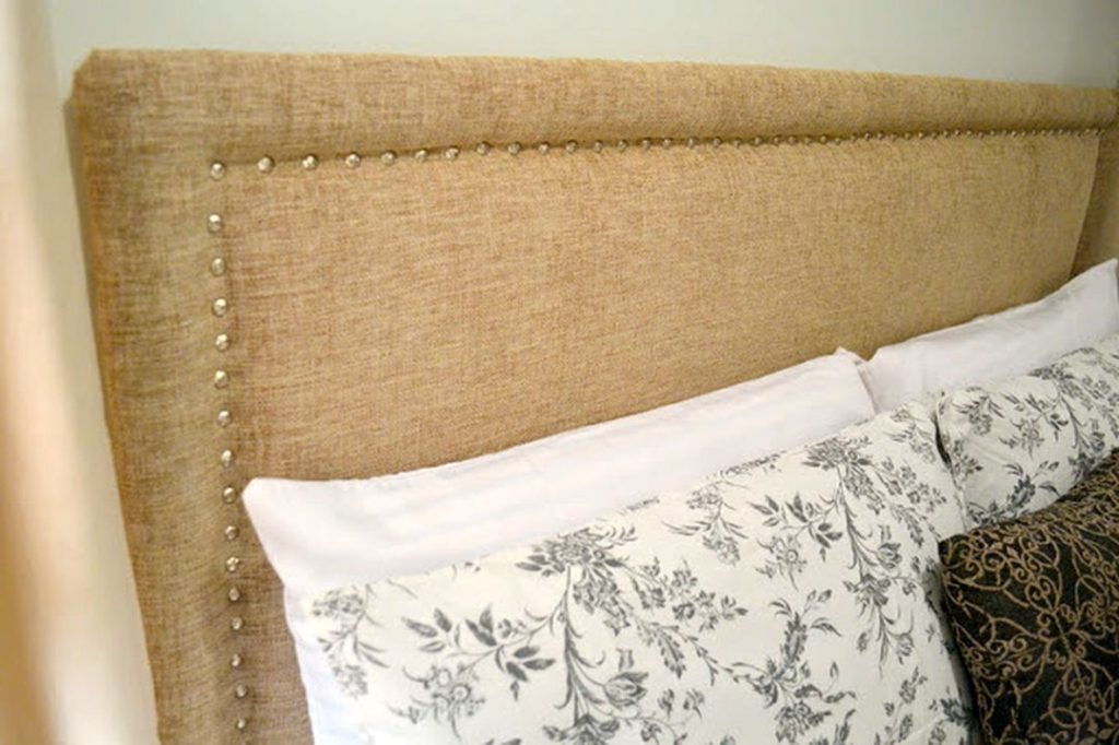 Sprucing a Guest Room with A DIY Headboard source Honey Sweet Home 