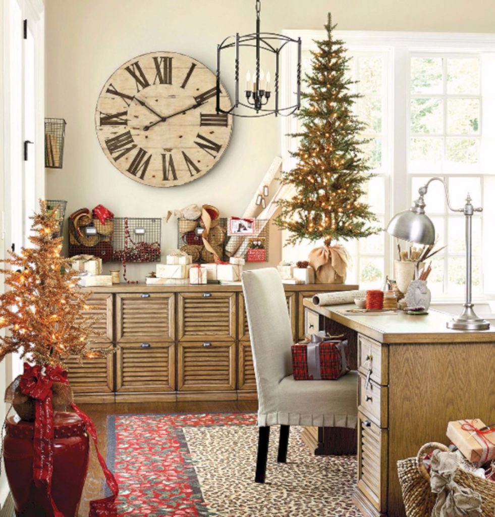 Stylish Home Office Christmas Decoration Ideas