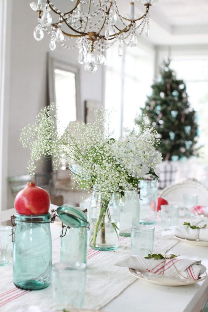 White Christmas Table Decorations Ideas