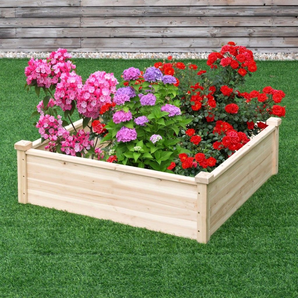 Woodlogger’s affordable raised garden bed via The Daily Shoe-Official